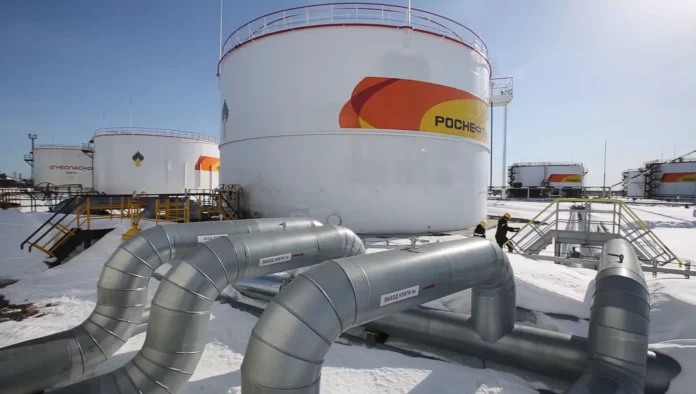oil tank with pipes image