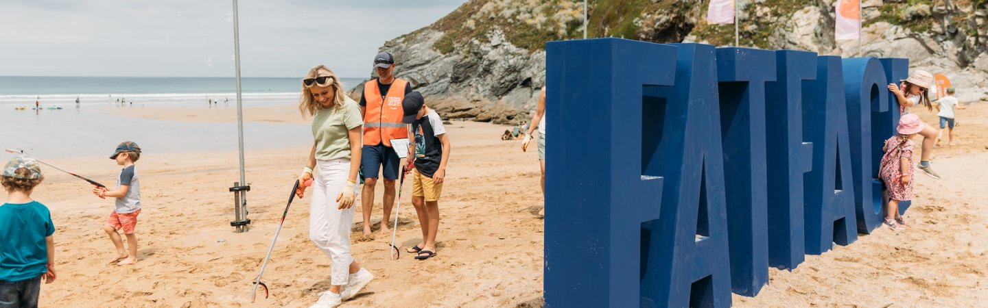 MCS_35828_MCS - RUAS 23 - HI-RES-92_volunteer_Adj Brown (1)