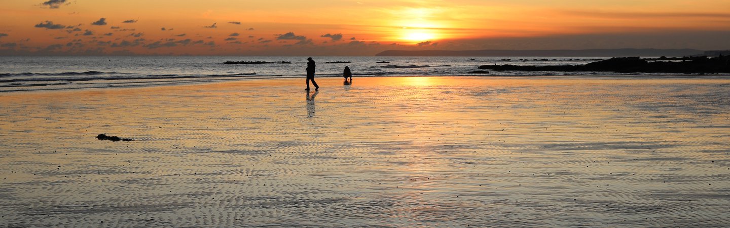 Sunset on Hastings Beach Ben Clayton