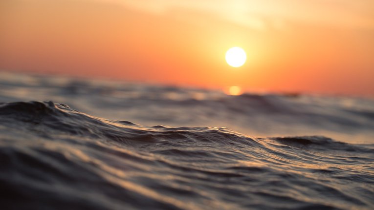 ocean-1867285_1920.jpg