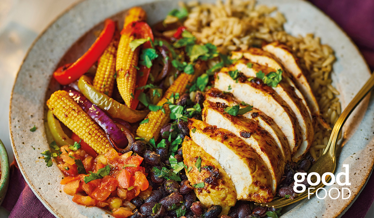 Fajita chicken rice bowl with burnt lime