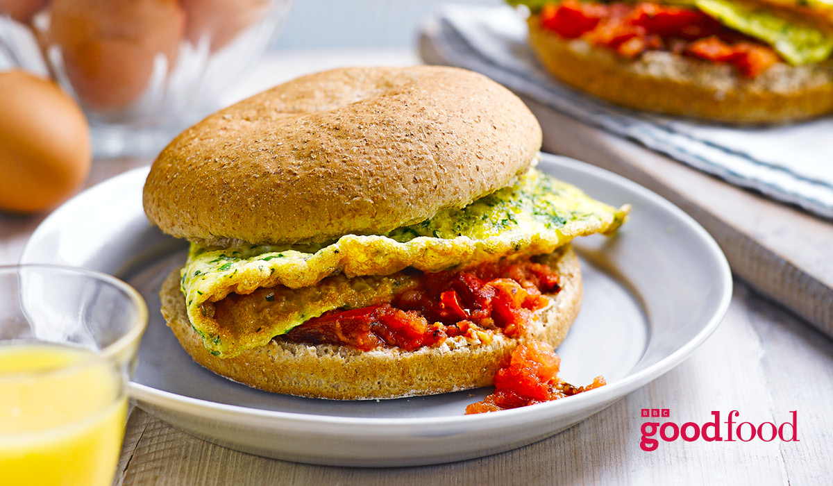 Egg & tomato baps