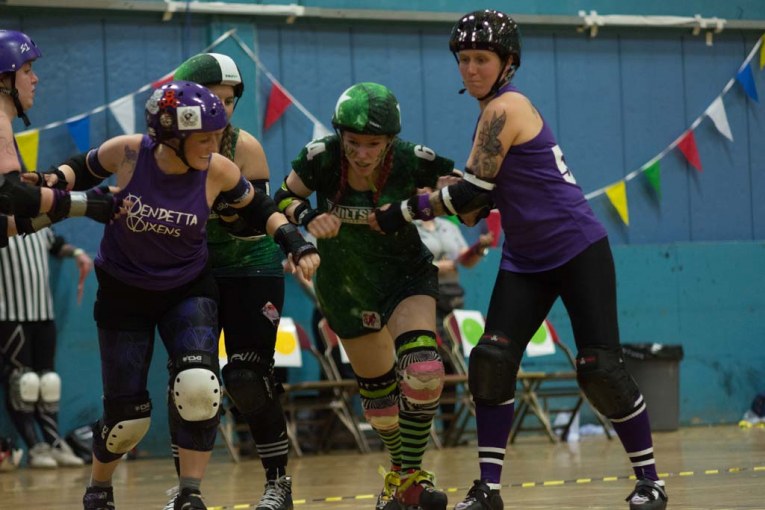 GALLERY 1: Wiltshire Roller Derby v Vendetta Vixens