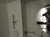 photo-0-Fixer 2 lampes en suspension au dessus d'un lavabo