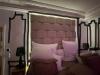 photo-0-Moulures dans une chambre; creation tables de nuits suspen