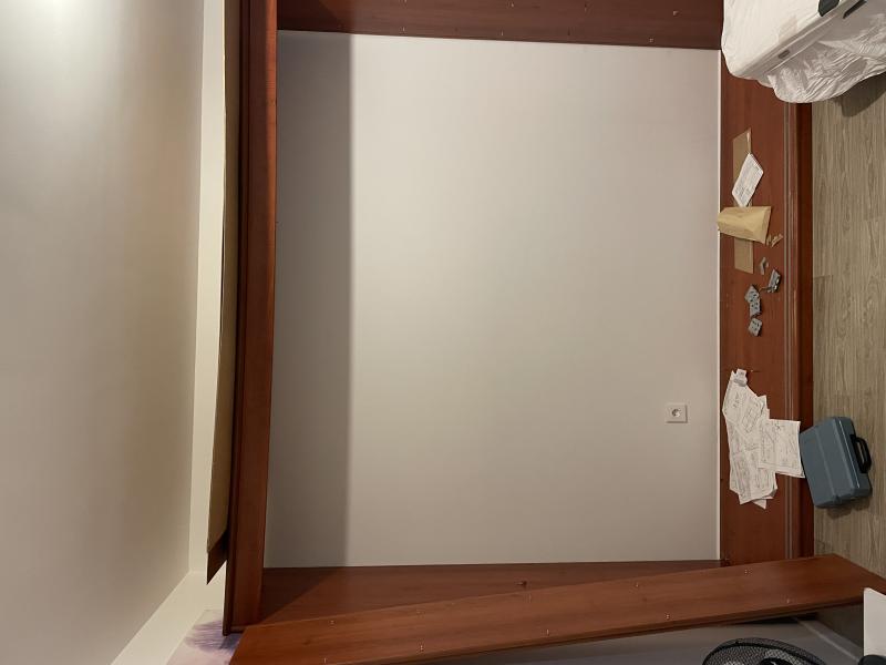 Montage armoire et combler des trous au niveau de l'armoire