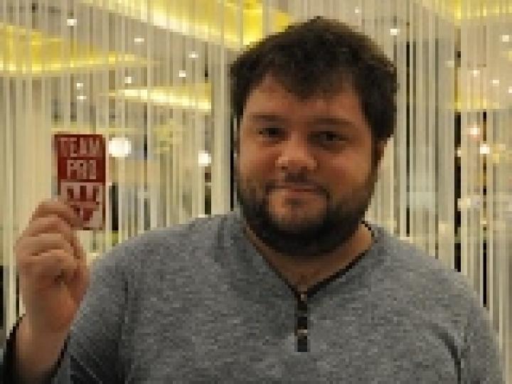 Adrien 'Shakkkiraa' Guyon invité dans le Carré