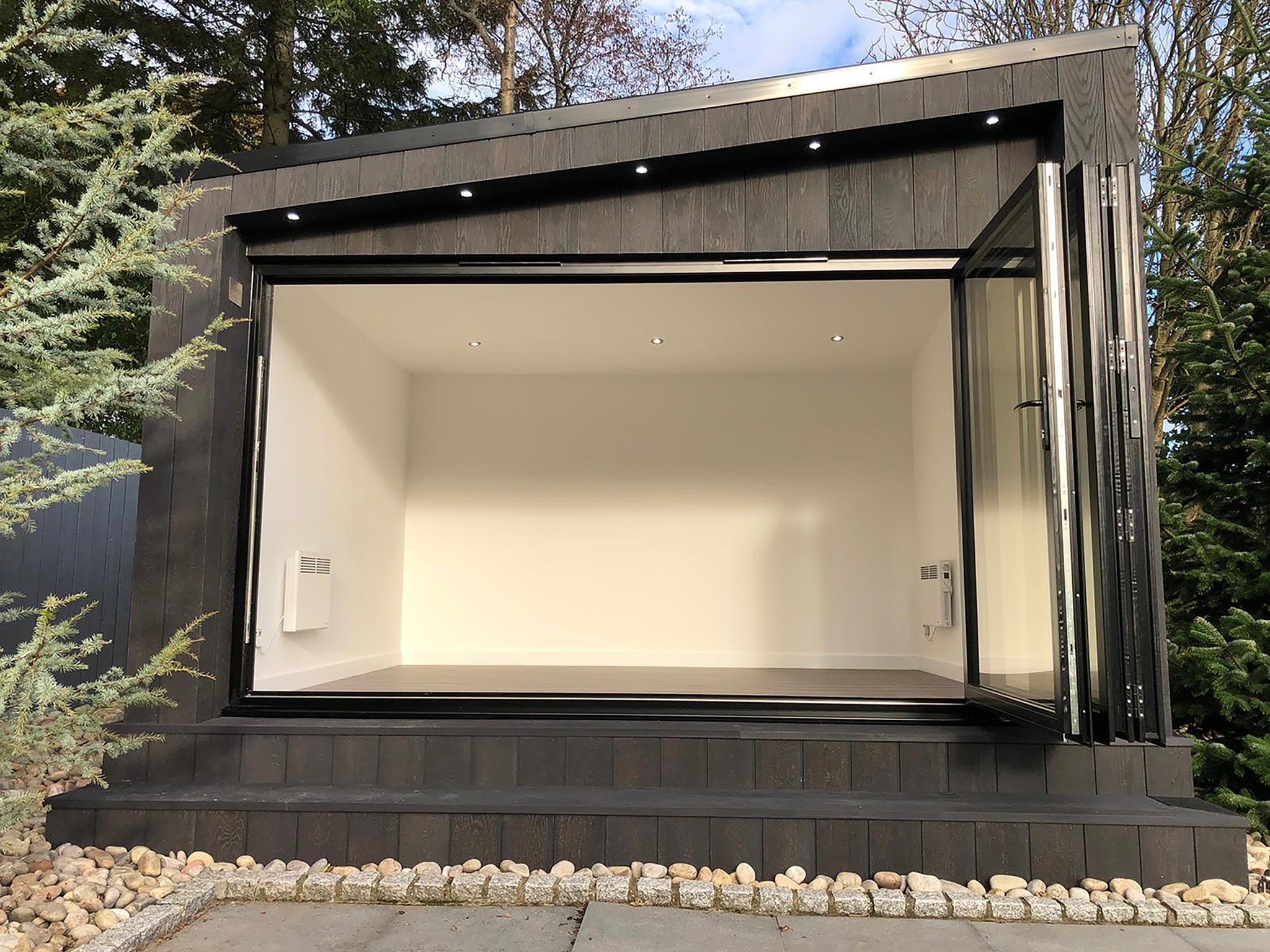 Archers Garden Room 1