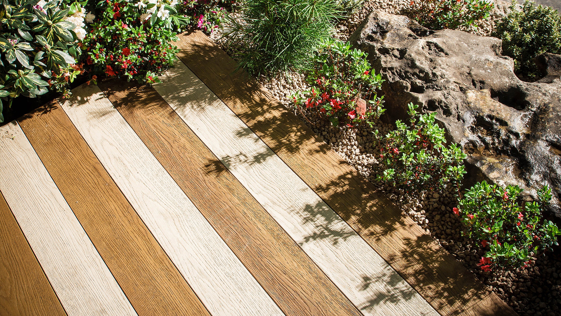 Millboard Contrasting colours