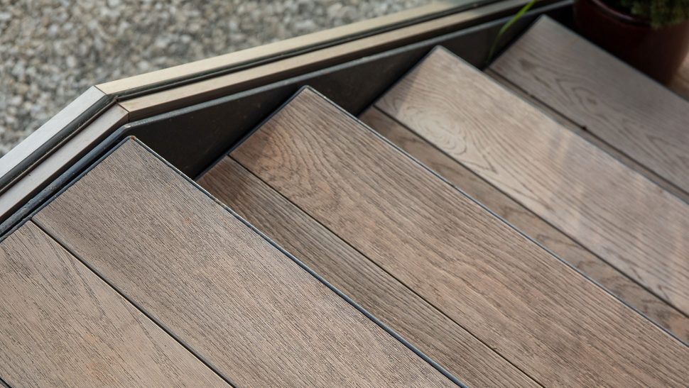 Game Keepers Lodge Smoked Oak steps v2