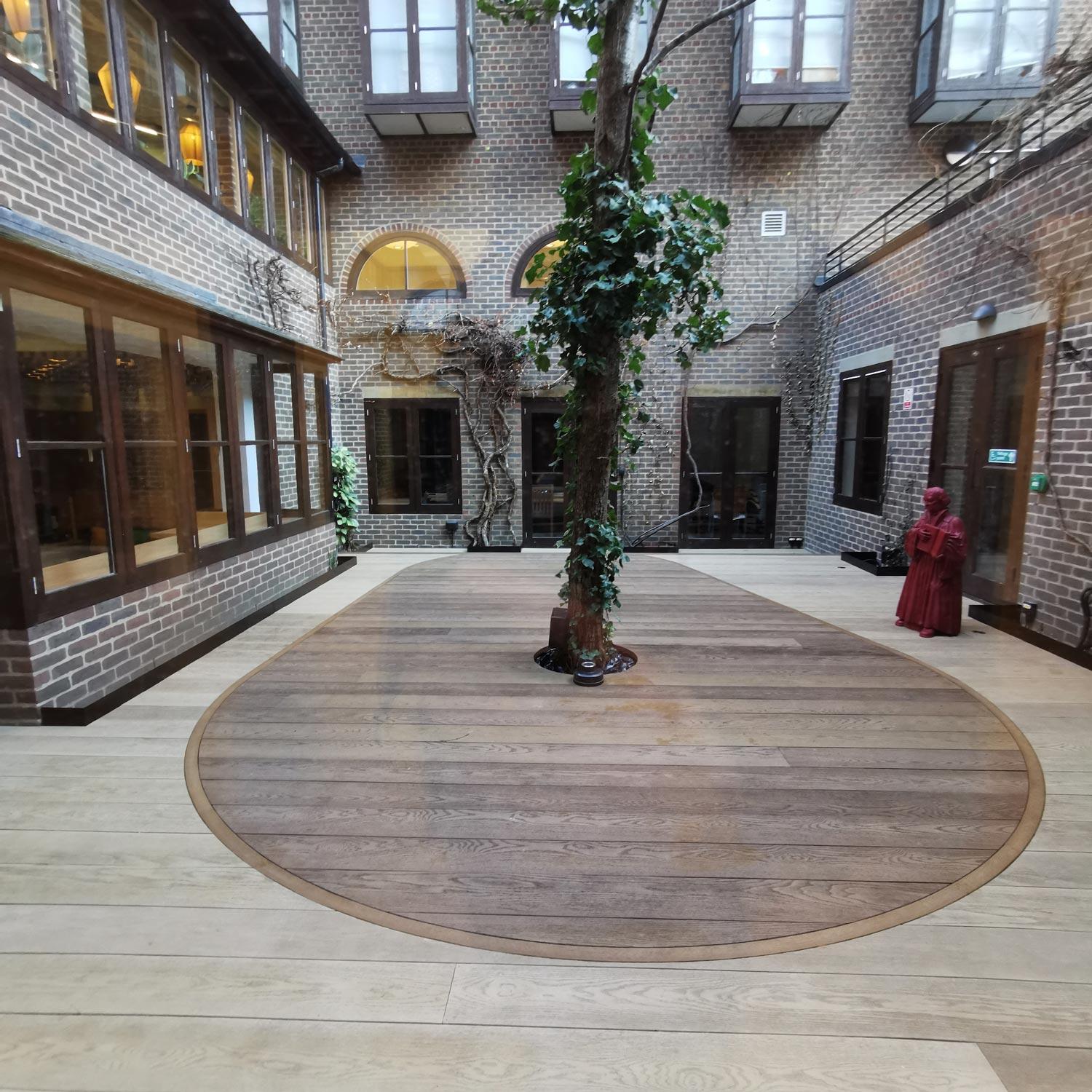 Enhanced Grain Antique Oak & Smoked Oak