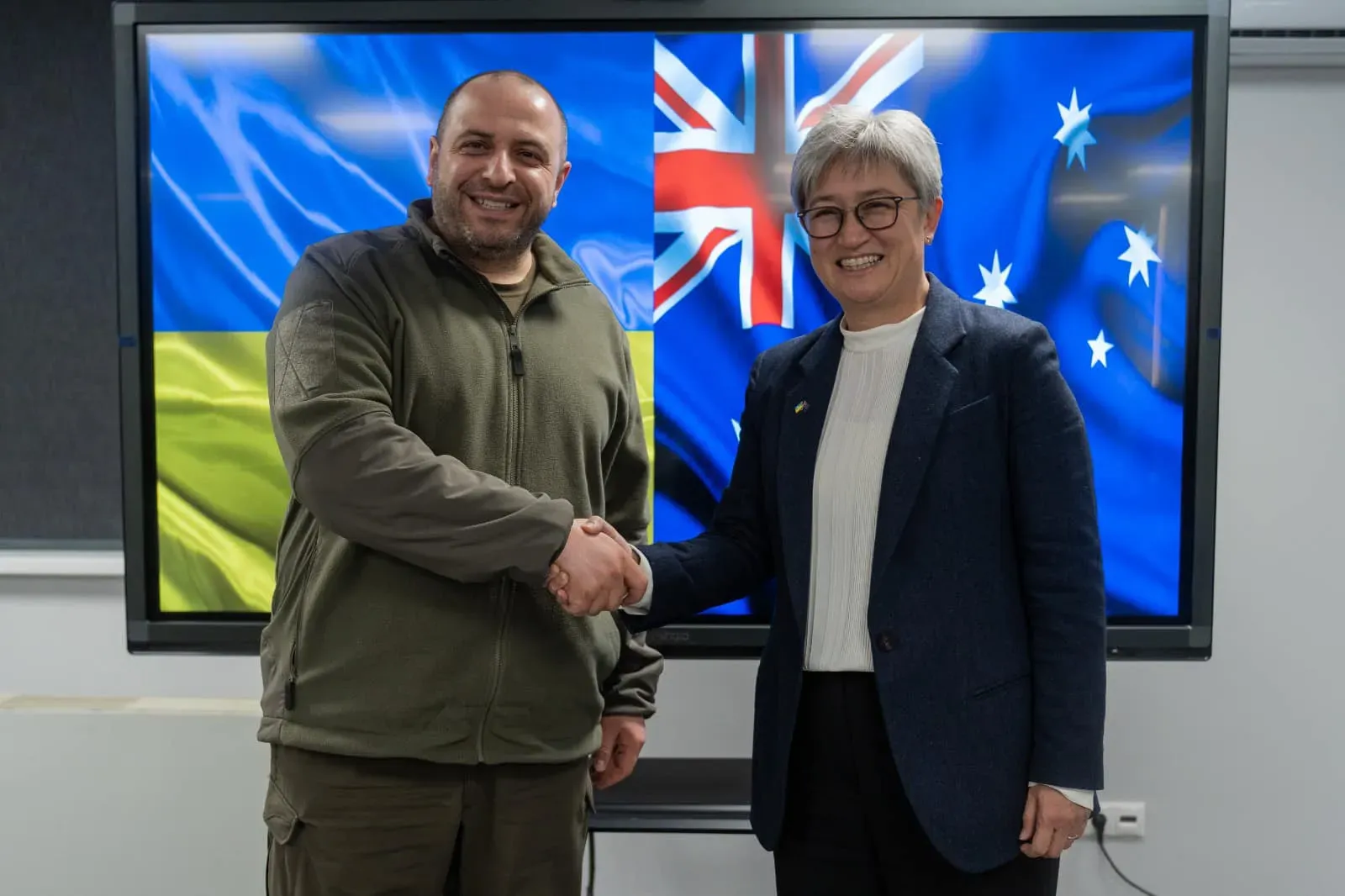 Рустем Умєров обговорив з Пенні Вонг поглиблення оборонної співпраці між Україною та Австралією