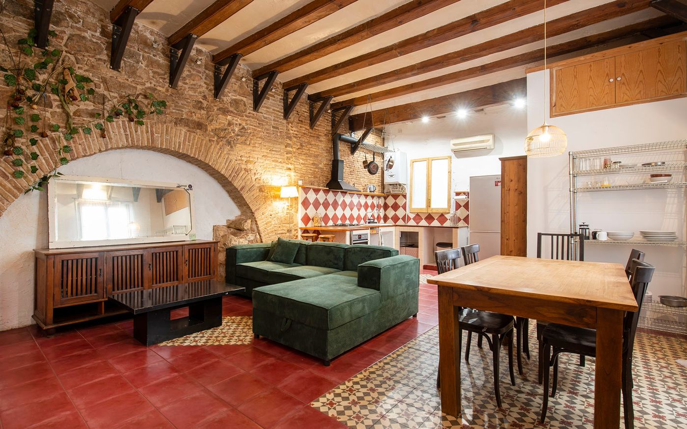 Piso en venta en el Gòtic con 3 habitaciones y balcón, Barcelona