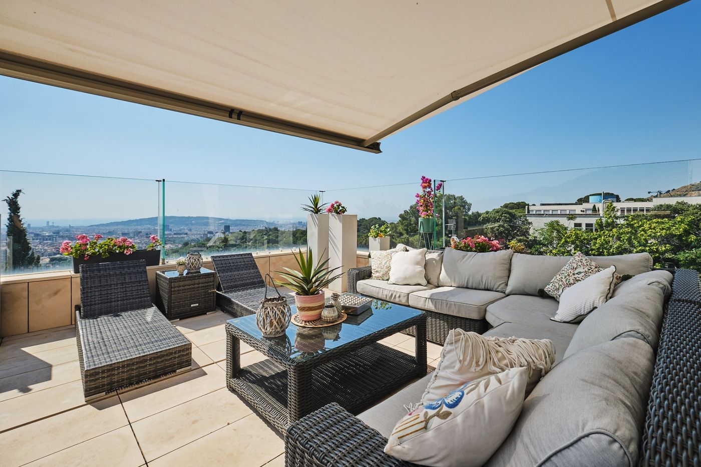 Casa en venta en Sarrià con 7 habitaciones y piscina, Barcelona