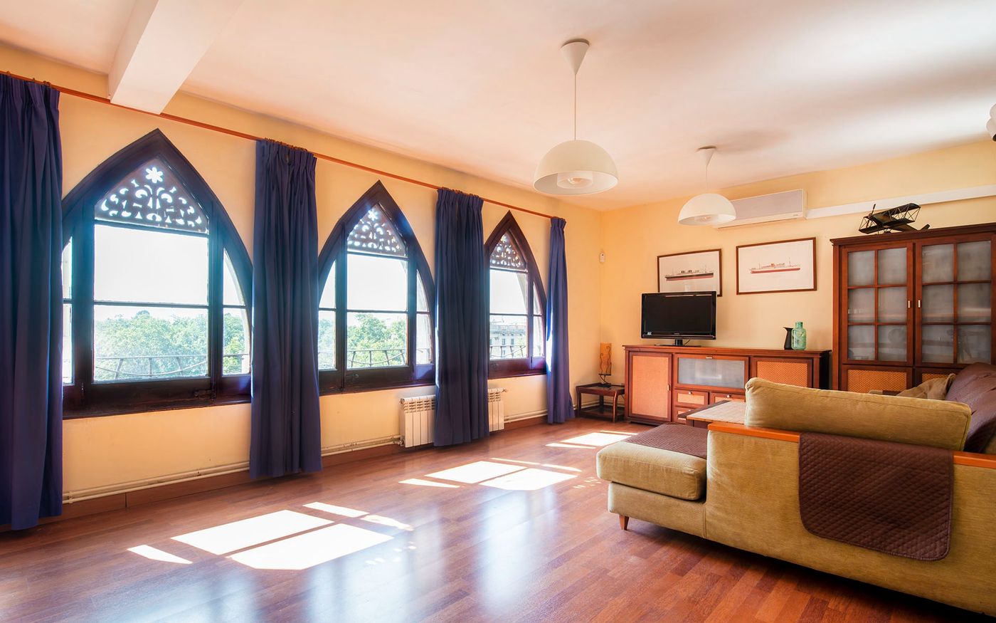 Ático en venta en Sant Pere, Santa Caterina i la Ribera con 2 habitaciones en edificio catalogado, Barcelona