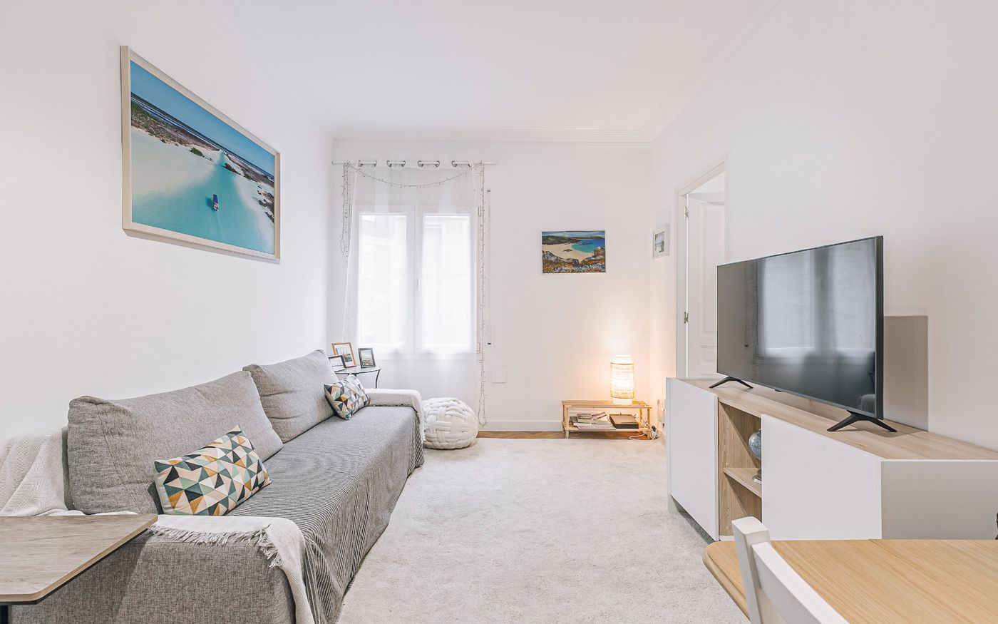 Piso en venta en L'Antiga Esquerra de l'Eixample con 3 habitaciones, reformado y amueblado, Barcelona