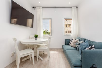 Piso de 3 habitaciones junto a la playa en Poblenou, Barcelona