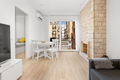 Piso en venta de tres habitaciones en la calle Muntaner
