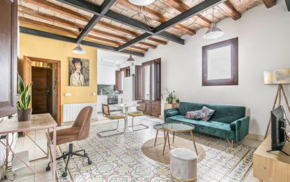 Piso reformado de 2 habitaciones y 2 baños en Ciutat Vella, Barcelona