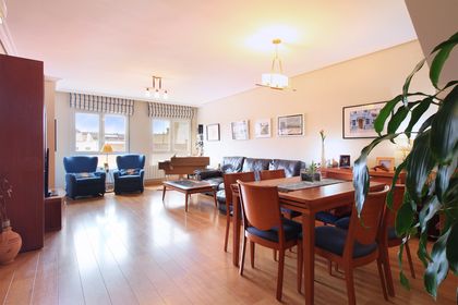Ático dúplex en venta en El Pilar con 3 habitaciones y orientación sur, Albacete