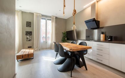 Piso en venta de 2 habitaciones y balcón en Camp de l'Arpa del Clot, Barcelona