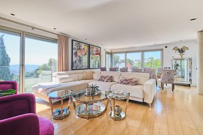 Casa en venta en Sarrià con 7 habitaciones y piscina, Barcelona