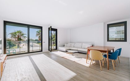 Piso en venta, con 3 habitaciones y terraza con vistas al mar, en Diagonal Mar i el Front Marítim del Poblenou, Barcelona