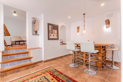 Casa en venta en Salobreña con 3 habitaciones y terraza con vistas al mar, Granada