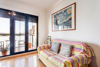 Loft en venta en Sant Pau con balcón y parking, Valencia