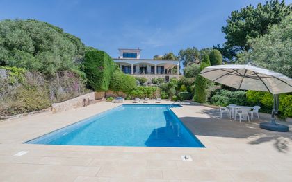 Casa unifamiliar en venta en Sant Antoni de Calonge de 8 habitaciones, jardín privado y piscina, Girona