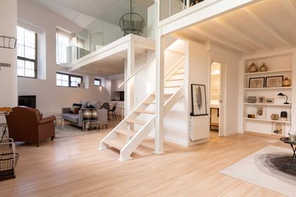 Loft dúplex en alquiler en Poeta Marquina con 2 habitaciones, nuevo y amueblado, Girona