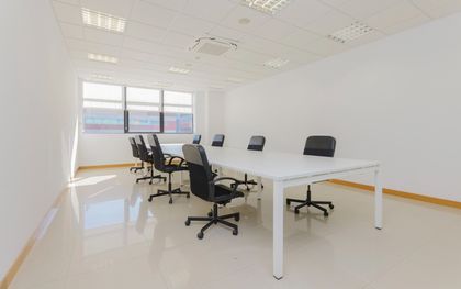 Oficina en alquiler en Las Tablas con espacios compartidos, Madrid