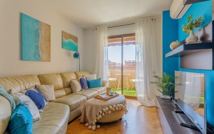 Piso en venta en Peñagrande con 4 habitaciones, en urbanización con piscina, Madrid