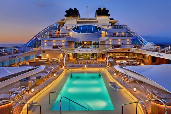 Seabourn Encore - Pool deck