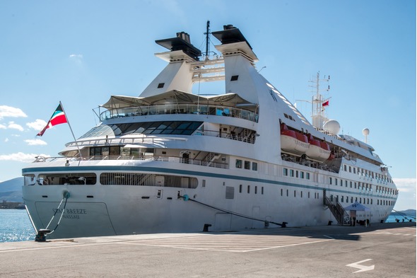 Star Breeze in Sarandë, Albania (Photo by Gary Bembridge)