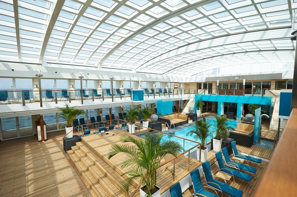 Hapag-Lloyd Cruises - MS Europa 2 pool deck