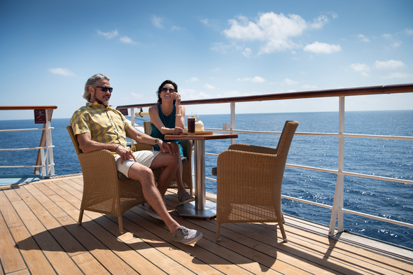 What Should I Wear on a Cruise? A Guide to Cruise Line Dress Codes