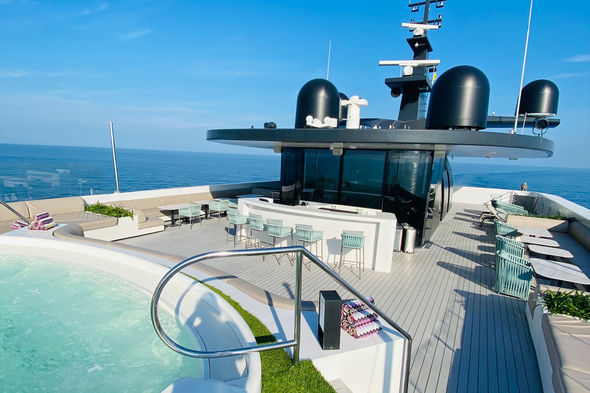 Emerald Azzurra Sky Bar deck 7