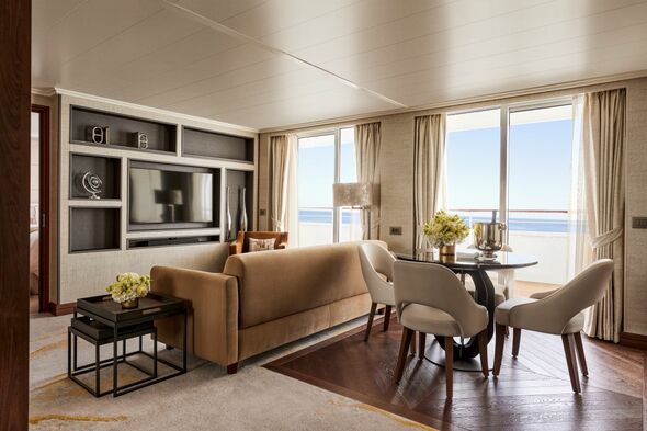 Crystal Serenity - Junior Crystal Penthouse Suite