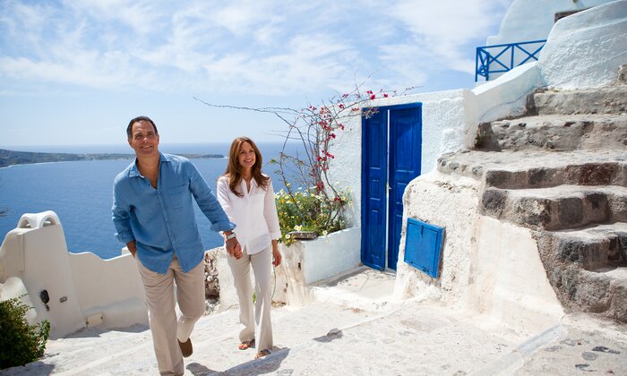 Regent Seven Seas Cruises - Couple in Santorini