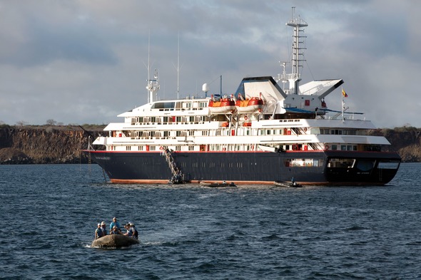 Silver Galapagos - Going ashore by zodiac