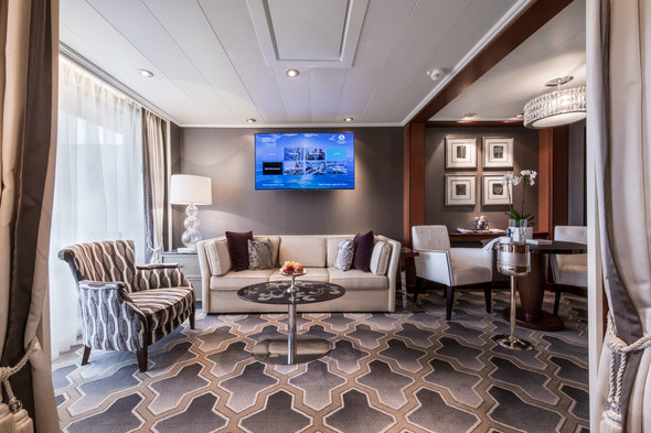 Crystal Serenity - Penthouse Suite living area