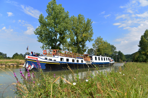 A luxury barge cruise with European Waterways on La Belle Epoque