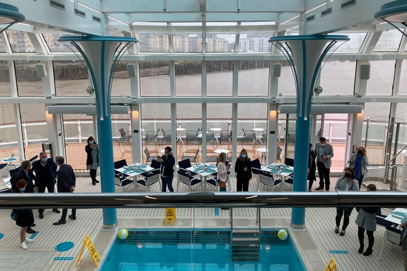 Crystal Endeavor - Solarium