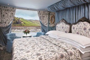 S.S. Antoinette suite