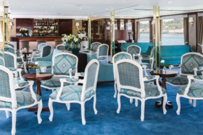 Queen Isabel lounge