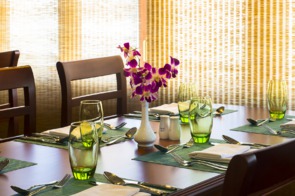 Pandaw Expeditions RV Angkor Pandaw dining