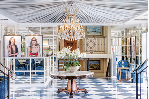 Uniworld - River Empress lobby