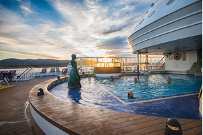 MS Finnmarken - Swimming Pool