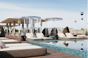AmaDahlia pool deck
